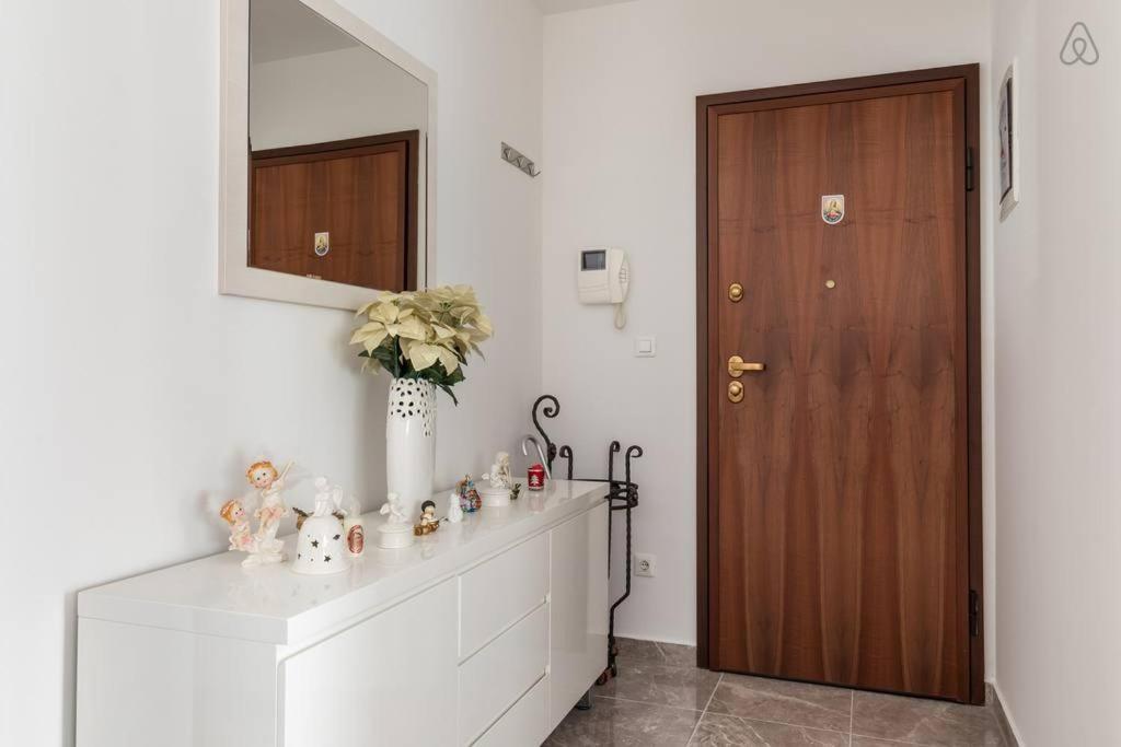 Deluxe Apartment Manuela With Balcony Top Center Split Exterior photo