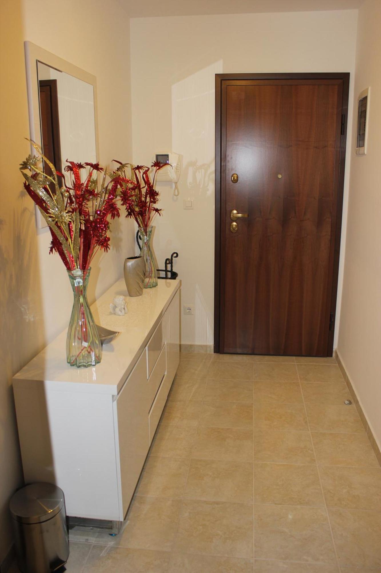 Deluxe Apartment Manuela With Balcony Top Center Split Exterior photo