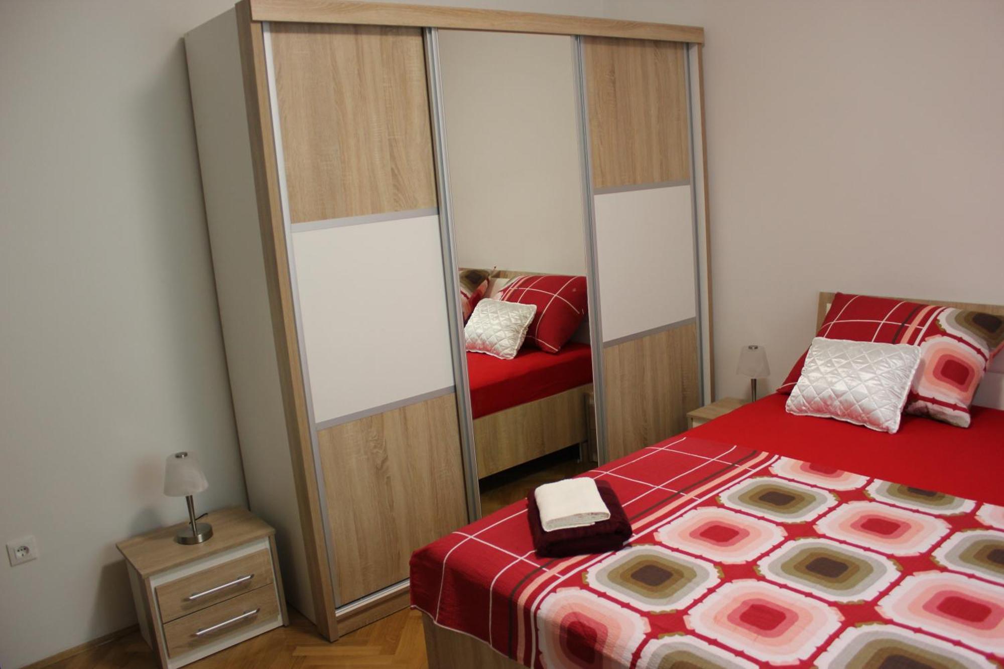 Deluxe Apartment Manuela With Balcony Top Center Split Exterior photo