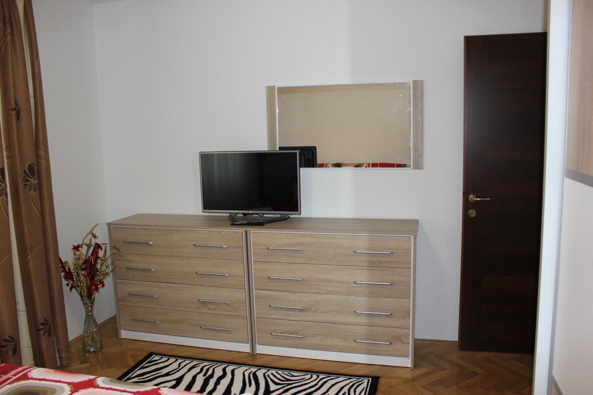 Deluxe Apartment Manuela With Balcony Top Center Split Exterior photo