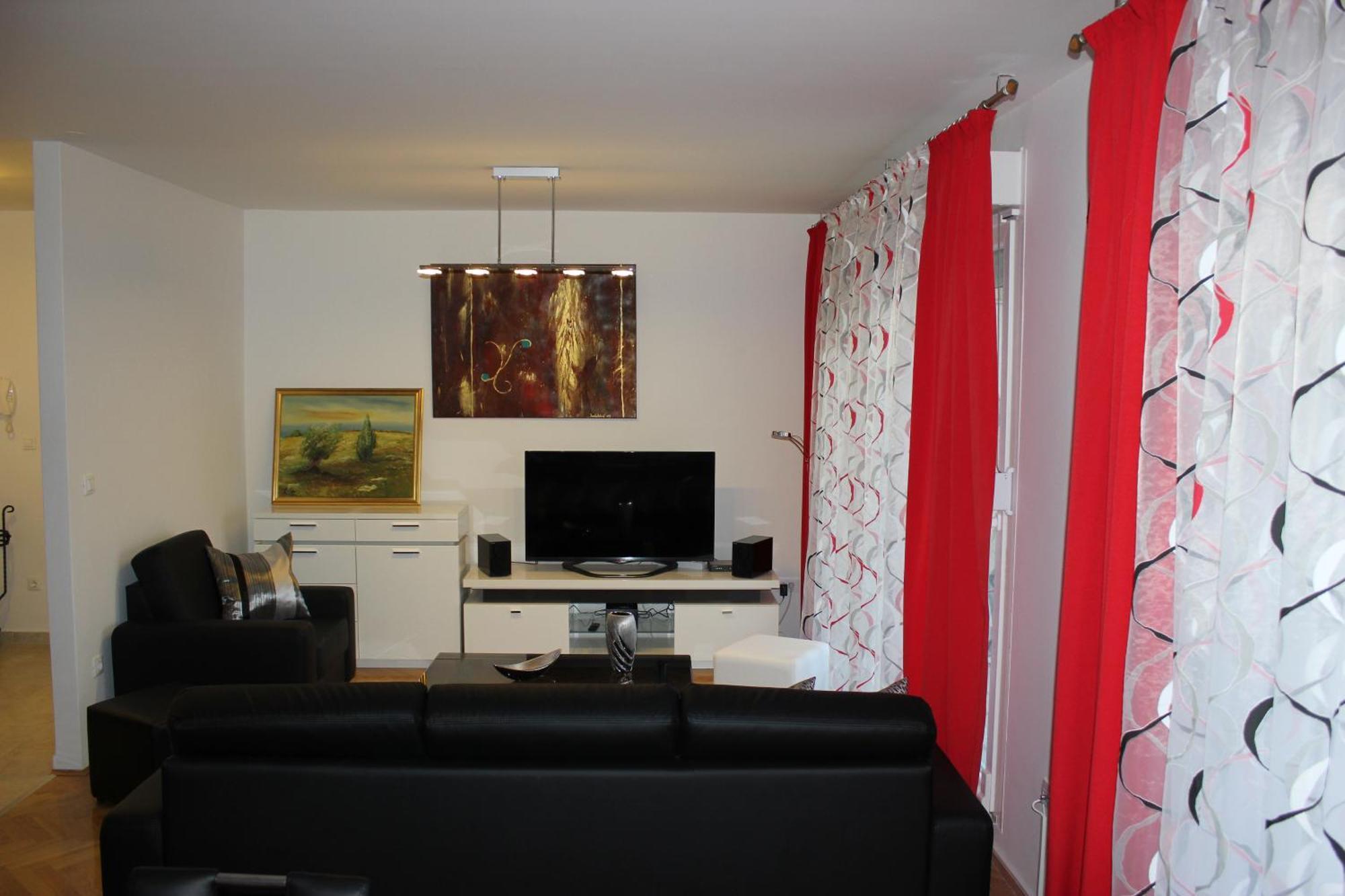 Deluxe Apartment Manuela With Balcony Top Center Split Exterior photo