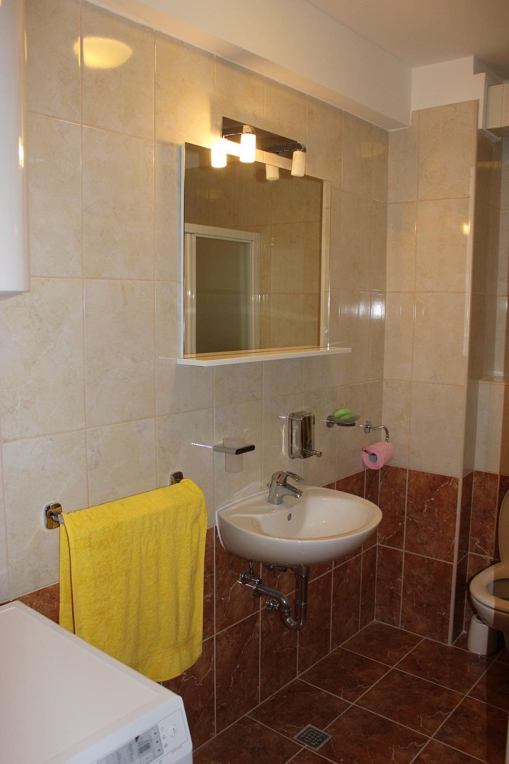 Deluxe Apartment Manuela With Balcony Top Center Split Exterior photo