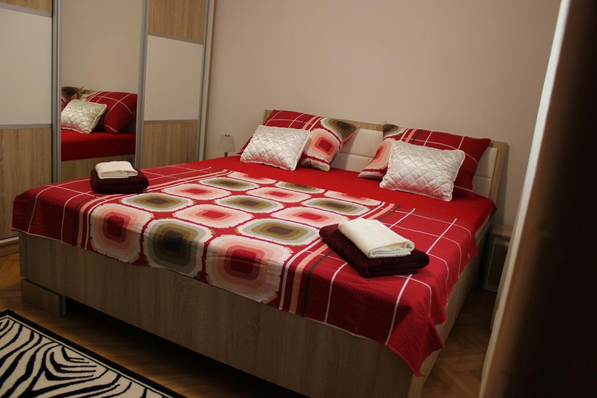 Deluxe Apartment Manuela With Balcony Top Center Split Exterior photo