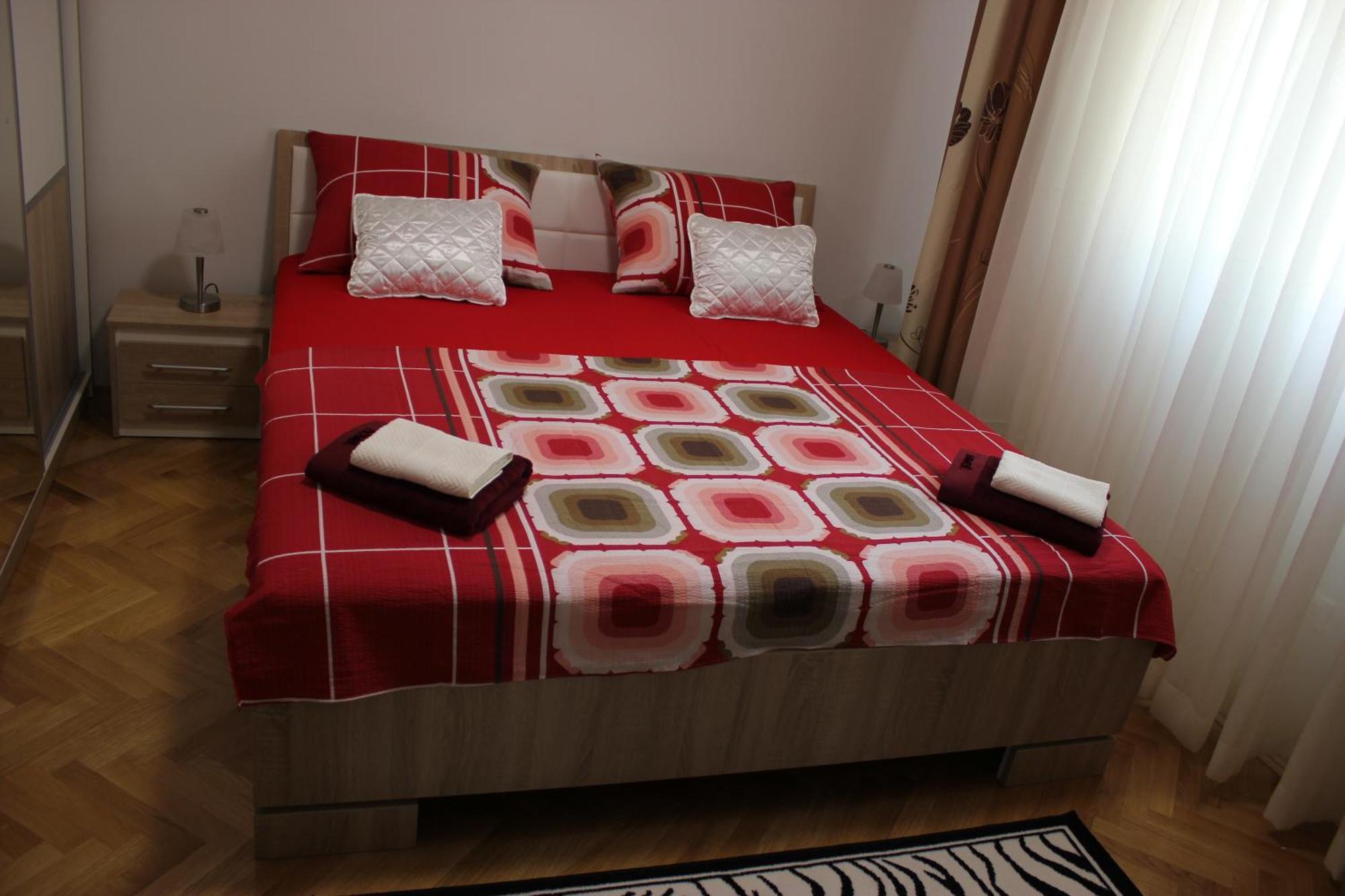 Deluxe Apartment Manuela With Balcony Top Center Split Exterior photo