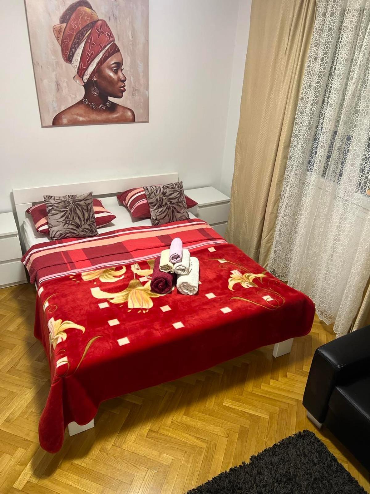 Deluxe Apartment Manuela With Balcony Top Center Split Exterior photo